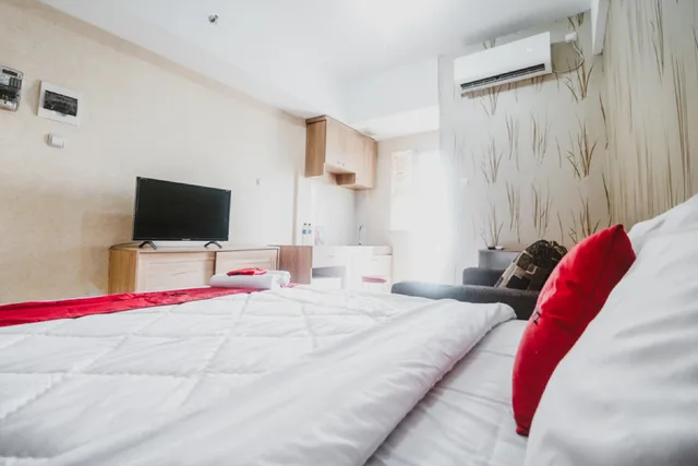 غرفة قياسية، RedDoorz Apartment @ Green Lake View Ciputat 3/4