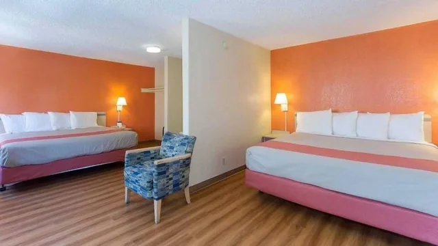 Deluxe, Multiple Beds، Cathedral Hill Hotel 1/1