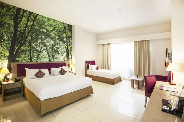 Studio, Triple, 1 Double and 1 Single Bed, Kuta Central Park Hotel 6/10