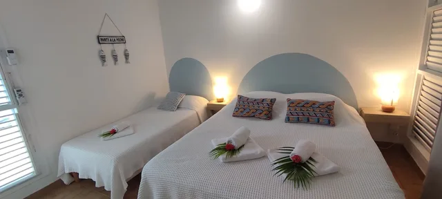 Family, Bungalow, 1 Double and 3 Single Beds, Sea View، Brise Marine 2/9