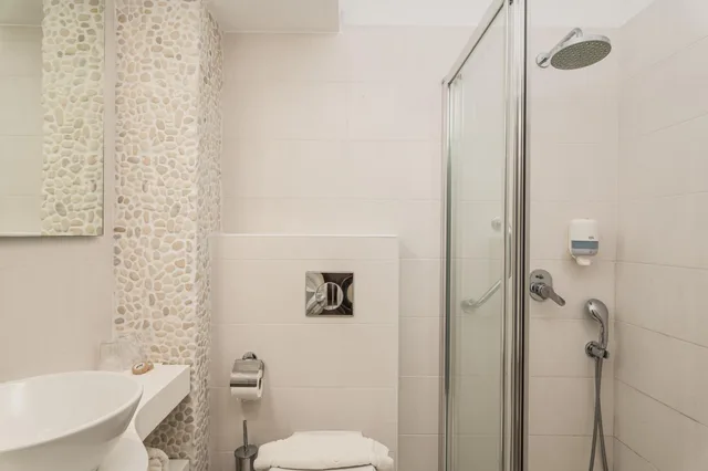 غرفة قياسية بسرير مزدوج، Hydrele Beach 5/8