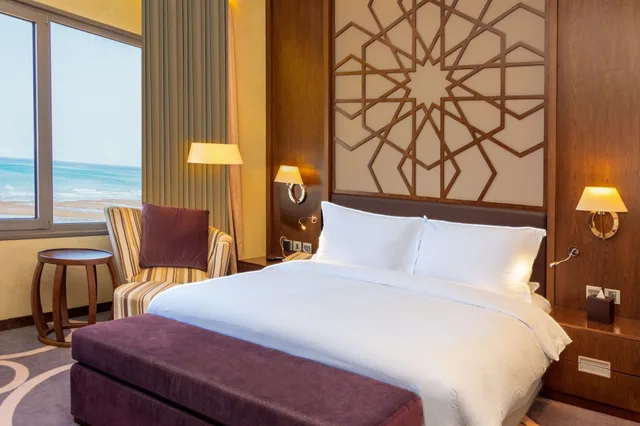 جناح بسرير كينج بإطلالة على البحر، RADISSON BLU HOTEL, SOHAR 3/9
