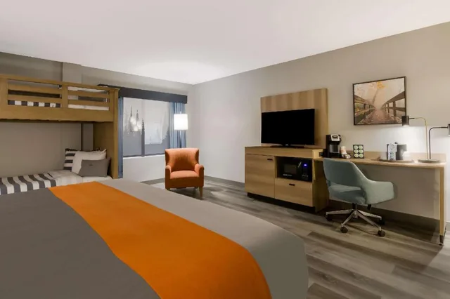 Upgrade, Suite, King and Twin Beds, Graystone Lodge, an Ascend Collection Hotel 5/10