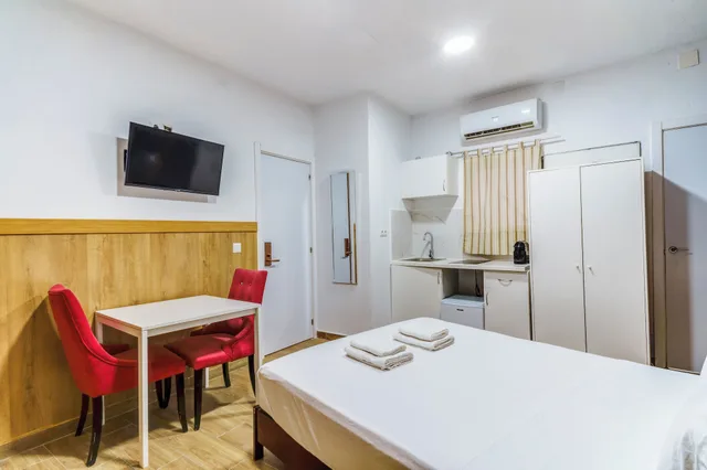 Classic, Studio, Double Bed, Costa Marbella Star Light 3/6