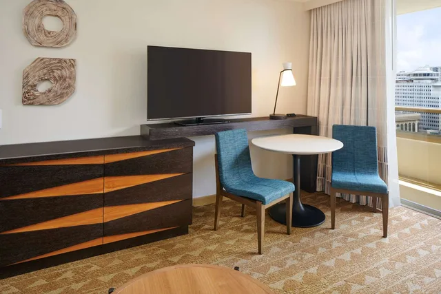 جناح بإطلالة على البحر بغرفتي نوم، Embassy Suites By Hilton Waikiki Beach Walk 5/7