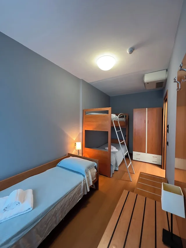 جناح عائلي بسرير مزدوج وسرير فردي وسرير بطابقين، Hotel Alemagna 2/3