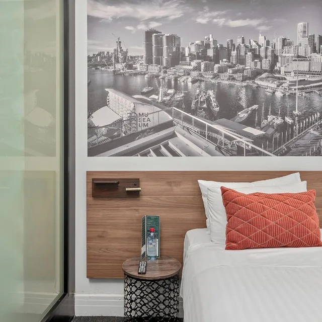 Deluxe, Single, Criterion Hotel Sydney 6/8