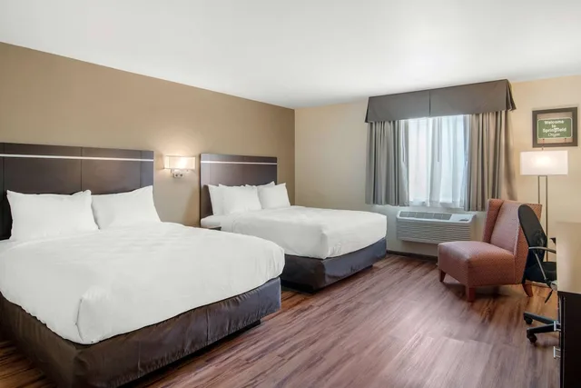 غرفة بسريرين كوين لذوي الإعاقة، Econo Lodge Inn & Suites Springfield Main Street 2/10