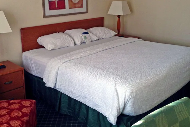 1 King Bed - Suite, Non-Smoking, Micfridge، Motel6 Anderson, IN - Indianapolis 7/10