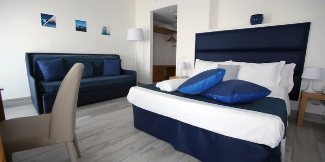 غرفة سوبيريور بسرير مزدوج بإطلالة على البحر، Relais Manfredi 5/8