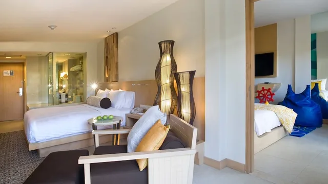 جناح عائلي بسرير كينج وسريرين منفصلين بغرفتي نوم، HOLIDAY INN RESORT BARUNA BALI 5/10