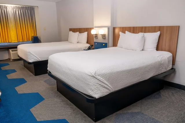 جناح استوديو بسريرين كوين، Microtel Inn and Suites by Wyndham Pigeon Forge 3/8