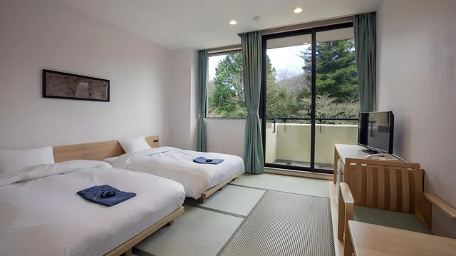 غرفة يابانية قياسية بفراش فوتون، Hakone Kowakien Miyamafurin 1/1