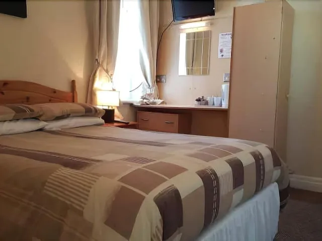 غرفة اقتصادية بسرير مزدوج، The Hawkes Hotel 2/3