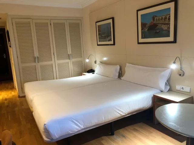 غرفة قياسية بسرير مزدوج أو سريرين منفصلين، Hotel Urpi 2/4