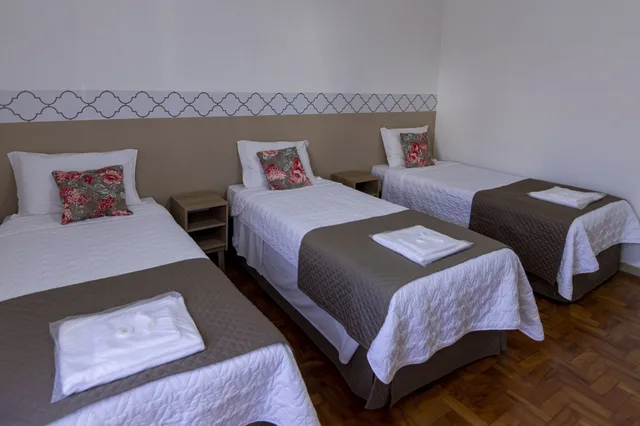غرفة أساسية بثلاثة أسرّة، Hotel Canto Do Chafariz 1/1