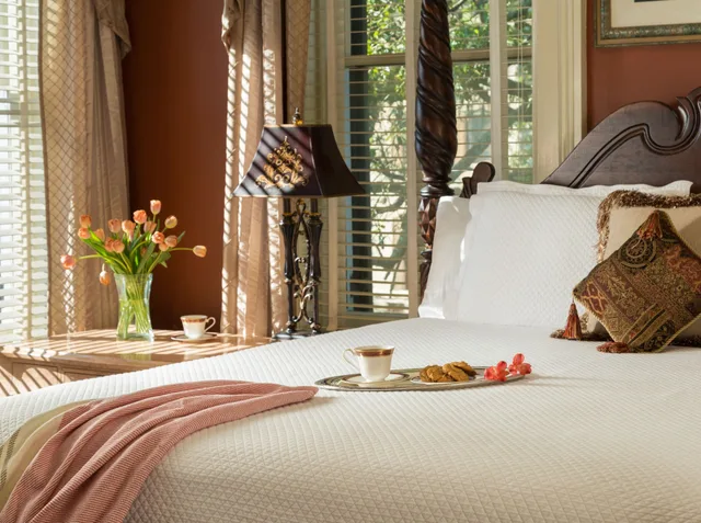 غرفة فاخرة ركنية بسرير كينج، The Inn on West Liberty 2/3