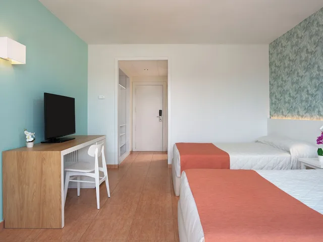 Park, Standard, 2 Double Beds، Hotel Piramide Salou 4/7