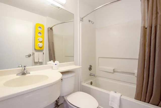 غرفة قياسية بسرير كوين، Motel6 El Paso, TX - Southeast 5/8