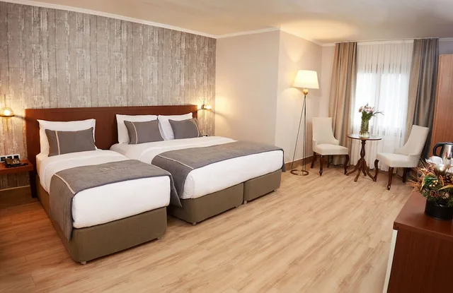 غرفة عائلية، Mira Otel Alsancak 1/4