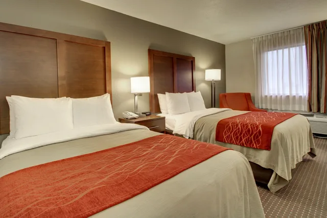 غرفة قياسية بسريرين مزدوجين، Quality Inn Waverly IA 6/10