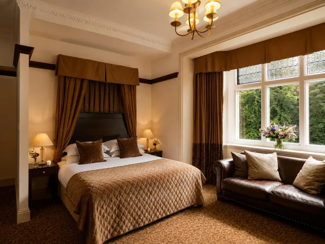 جناح سوبيريور، Macdonald Frimley Hall Hotel And Spa 1/9