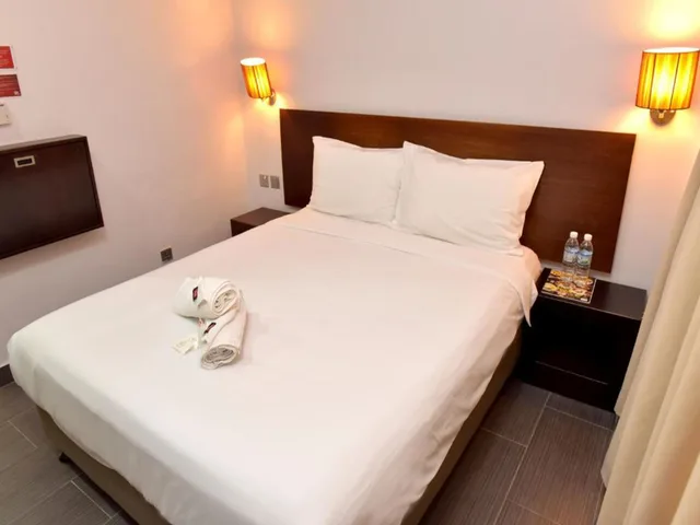 غرفة بسرير كوين، Tune Hotel Waterfront Kuching 3/6