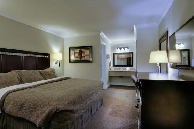 غرفة بسرير كوين لذوي الإعاقة، Vagabond Inn Whittier 1/1