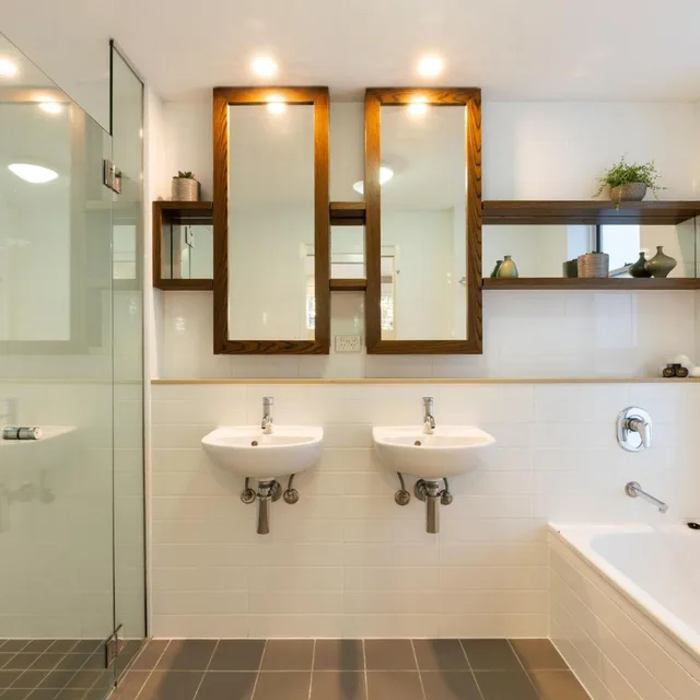 3 Bedrooms, Bay, Penthouse، East on Byron 7/8