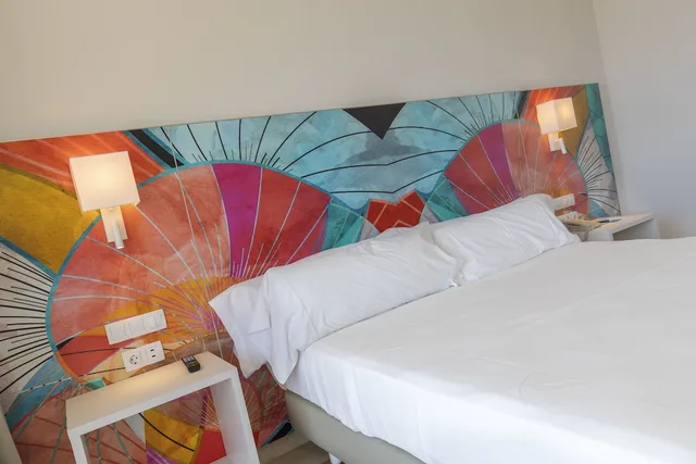 غرفة كلوب ثلاثية بإطلالة على المدينة بشرفة، Hotel BCL Levante Club and Spa - Adults Only 3/5