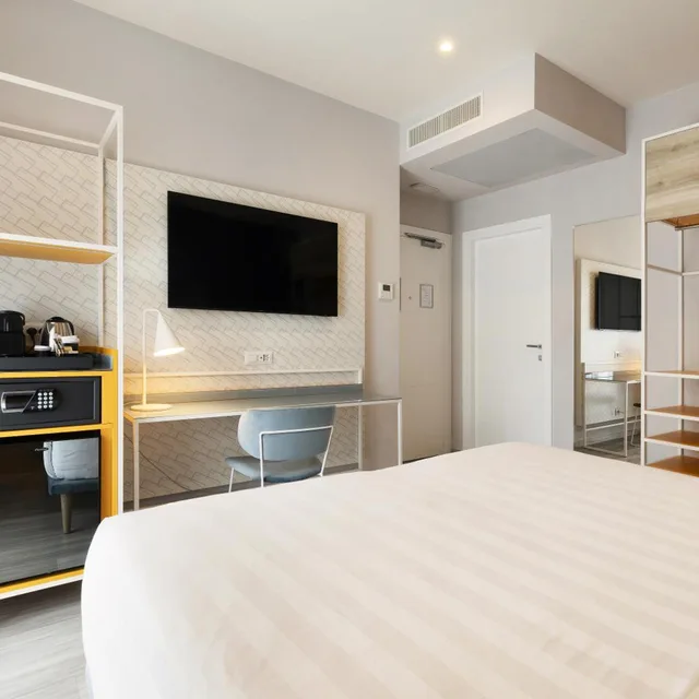 غرفة قياسية بسرير مزدوج أو سريرين منفصلين، Adesso Hotel 2/4