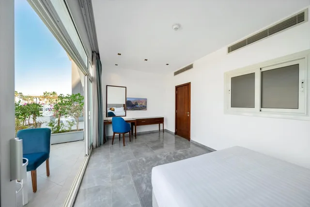جناح بسرير كينج بإطلالة على البحر، M Hotels at Porto Sokhna 3/6