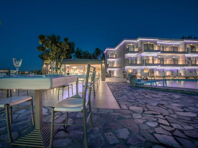 غرفة بانورامية ديلوكس بسرير مزدوج أو سريرين منفصلين بإطلالة على المسبح، Ionian Hill Hotel 1/2