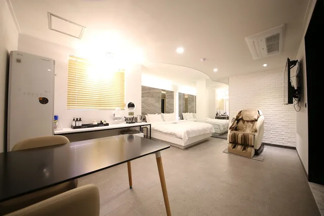 Vip, Prestige, King Bed، Hotel 24st Urban Brown Seosan Lake Park 2/9
