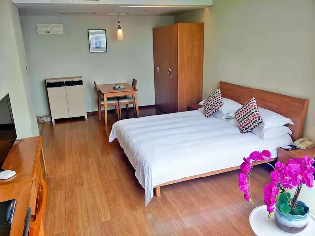 Business, Queen Bed, City View, East King Business Hotel 9/10