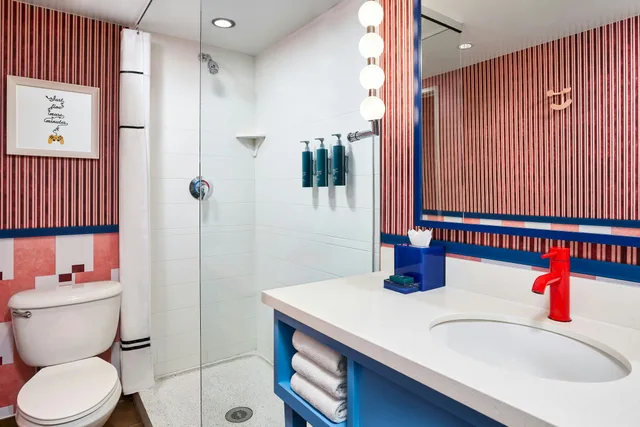Junior Suite, King Bed, The Curtis Denver a DoubleTree by Hilton Hotel 5/5