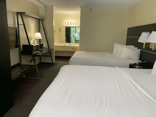 Room, 2 Queen Beds, Americas Best Value Inn & Suites Melbourne 2/6