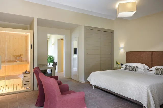 Wellness, Panoramic, Suite, King Bed, Sofa, Annex، Altarocca Wine Resort 5/10