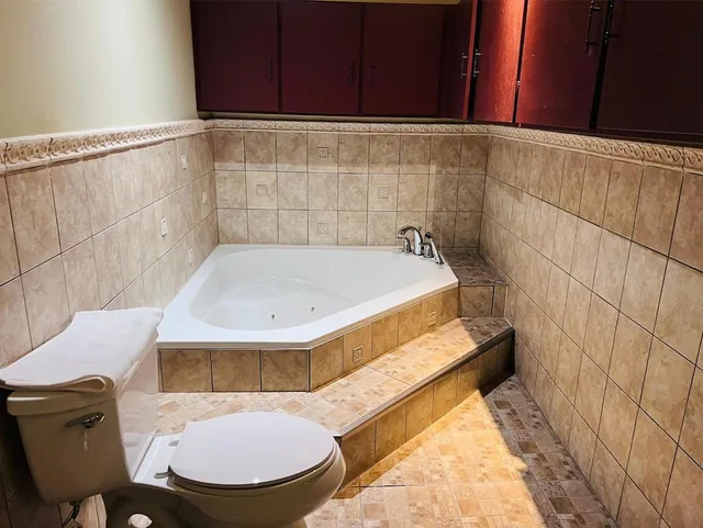 جناح عائلي بسريرين كوين وسريرين منفصلين، Harbourview Inn, SureStay Collection by Best Western 7/8