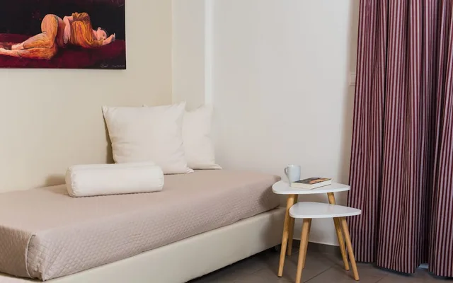 Superior, Studio, Triple, 1 Double and 1 Single Bed, Mirage Studios 9/10