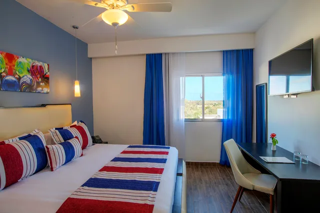 جناح جونيور ثلاثي، Whalaurban Punta Cana 1/2