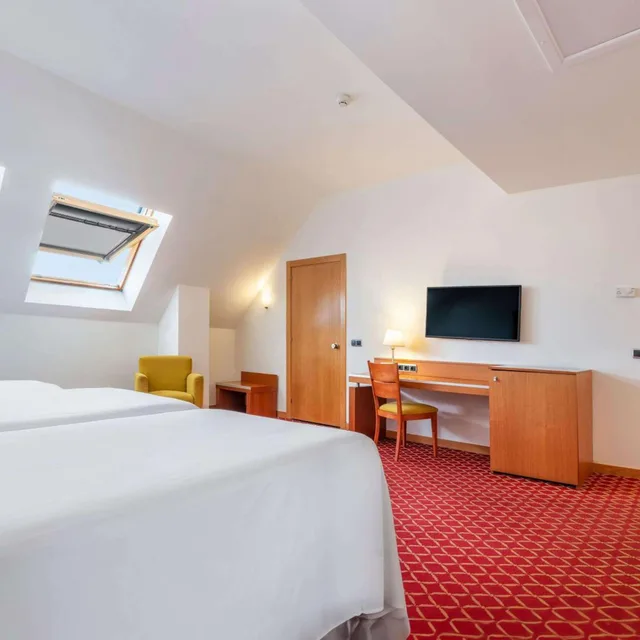 غرفة قياسية ثلاثية، Hotel Zentral Leon 1/7