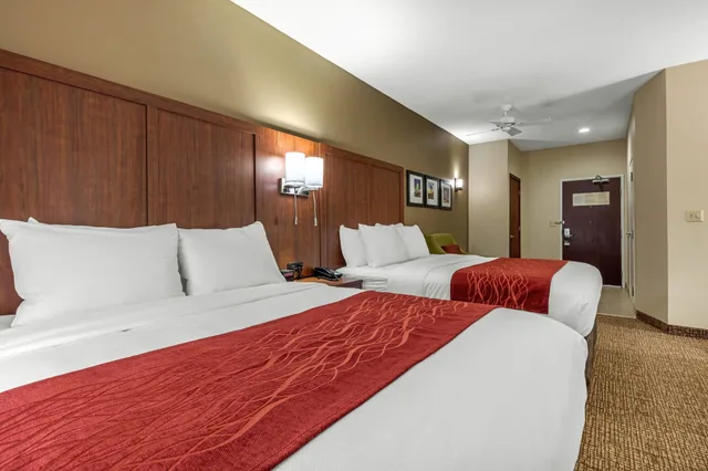 Upgrade, Suite, 2 Queen Beds, Sofa، Comfort Inn and Suites Montgomery East Carmichael Rd 4/10