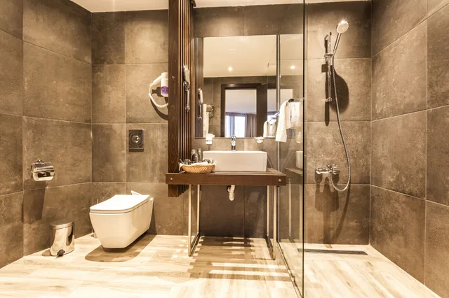 شقة بسرير كينج بإطلالة على الجبل بشرفة بغرفة نوم واحدة مع أريكة، Hotel Orlovetz 3/4