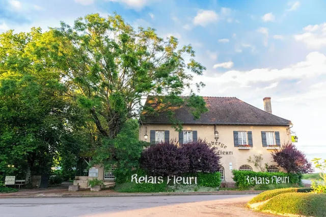 HOTEL LE RELAIS FLEURI، أوكسار 3/50