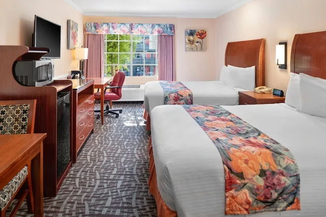 غرفة قياسية بسريرين كوين، Glendale Hotel 2/4