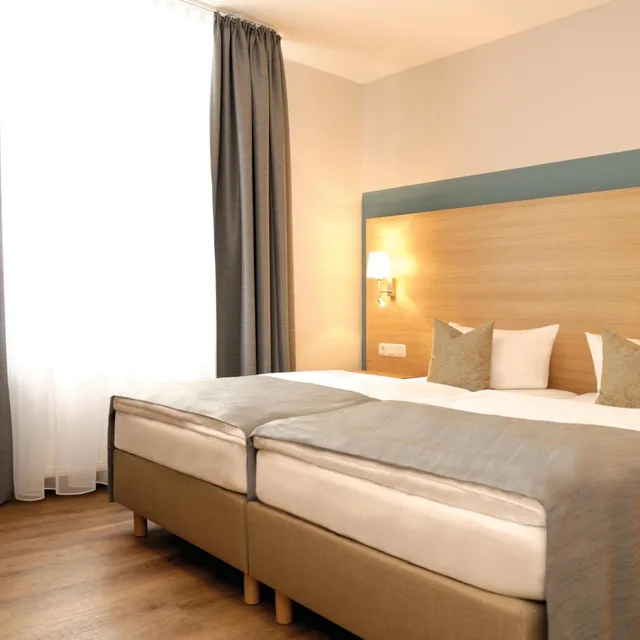 غرفة كومفورت بسرير مزدوج، Hotel & Gasthaus Das Röhrl 1/5