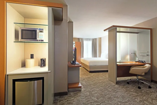 جناح لذوي الإعاقة، Springhill Suites Louisville Downtown 4/4