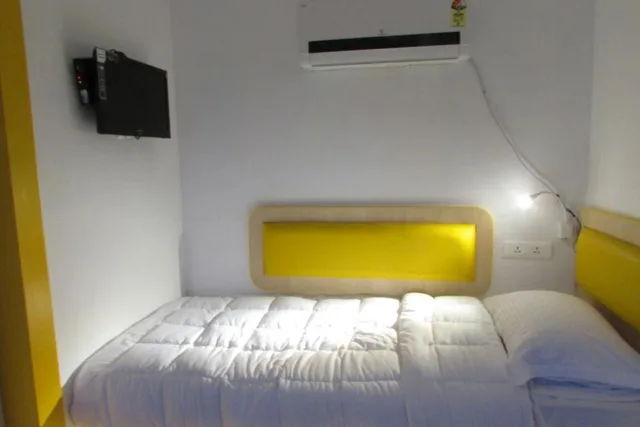 Joy، HOTEL STAY INN 5/6