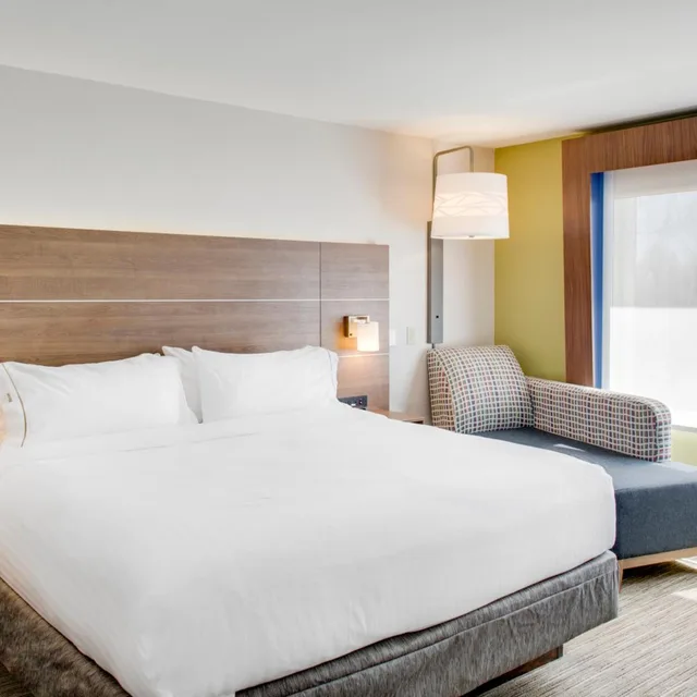 جناح بسرير مزدوج، Holiday Inn Express Suites Chickasha 4/5
